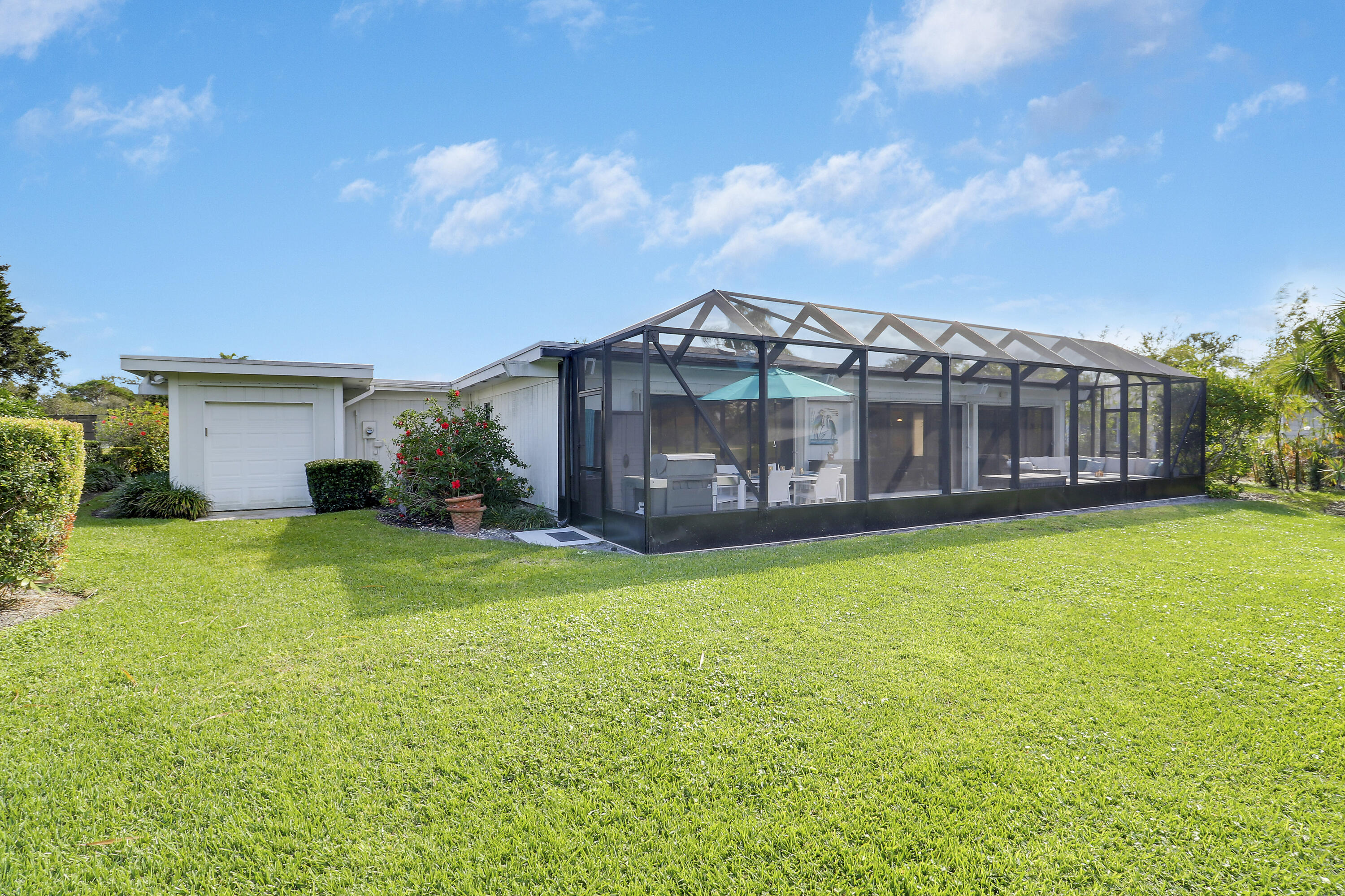 EASTPOINTE COUNTRY CLUB 5 - Residential