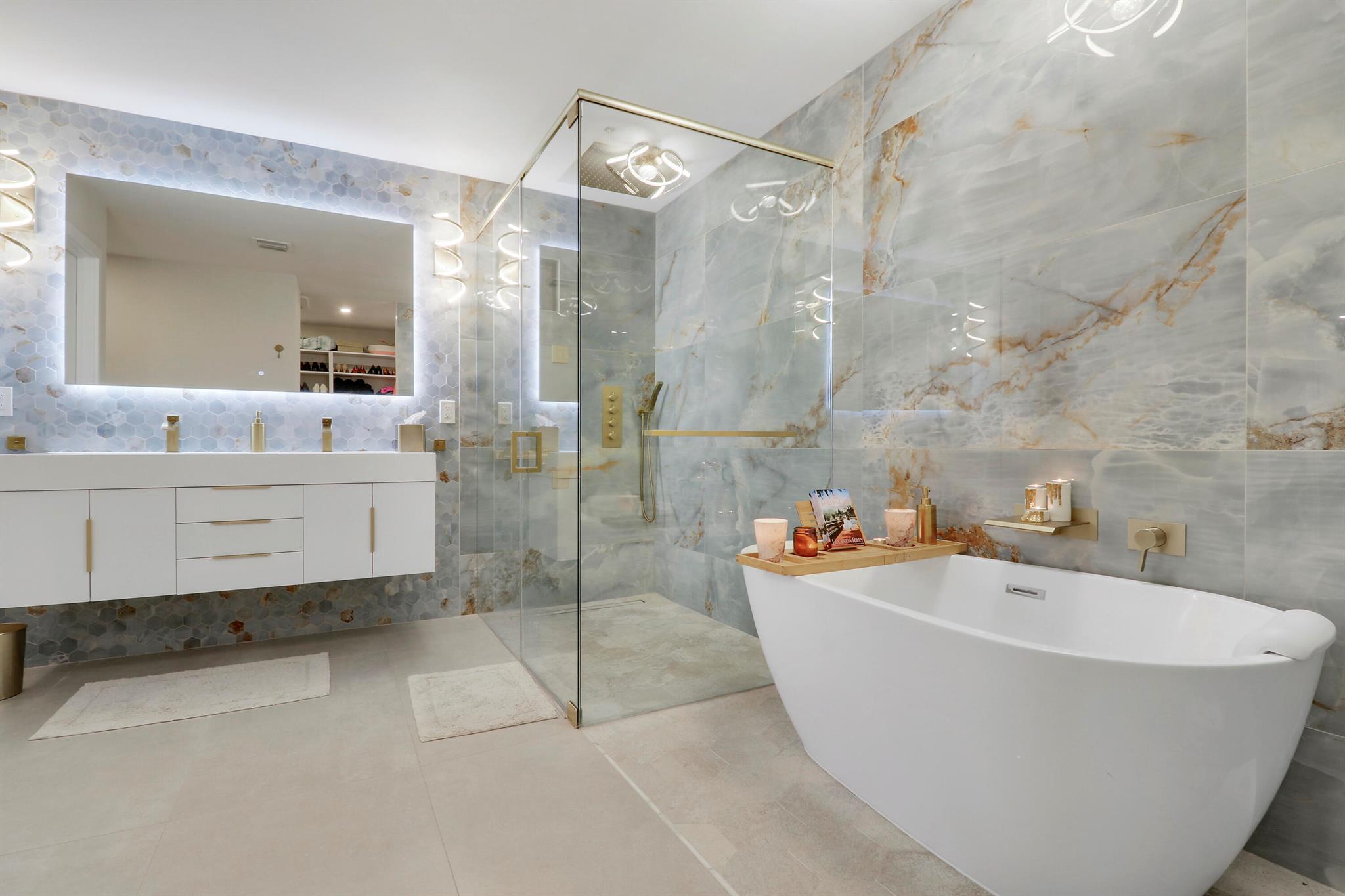 EASTPOINTE COUNTRY CLUB 5 - Residential