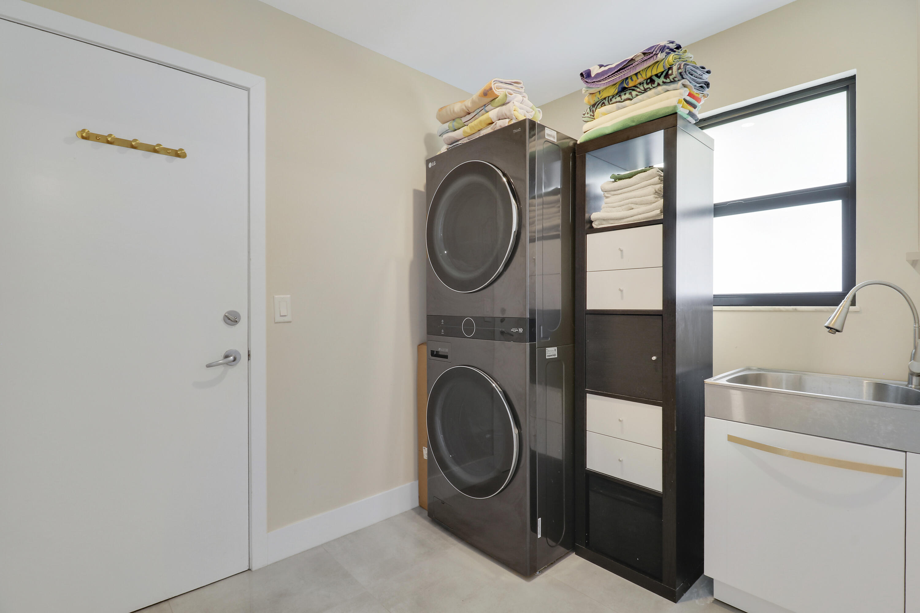 EASTPOINTE COUNTRY CLUB 5 - Residential