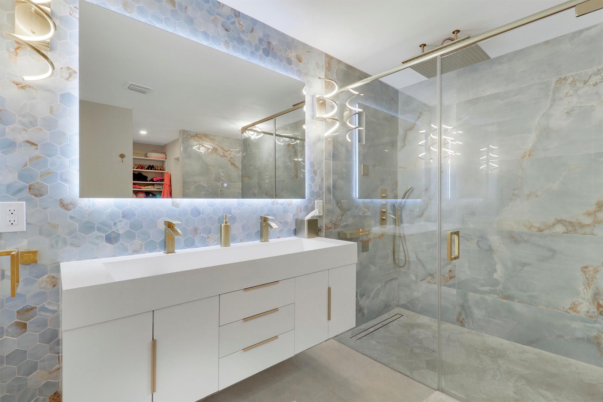 EASTPOINTE COUNTRY CLUB 5 - Residential