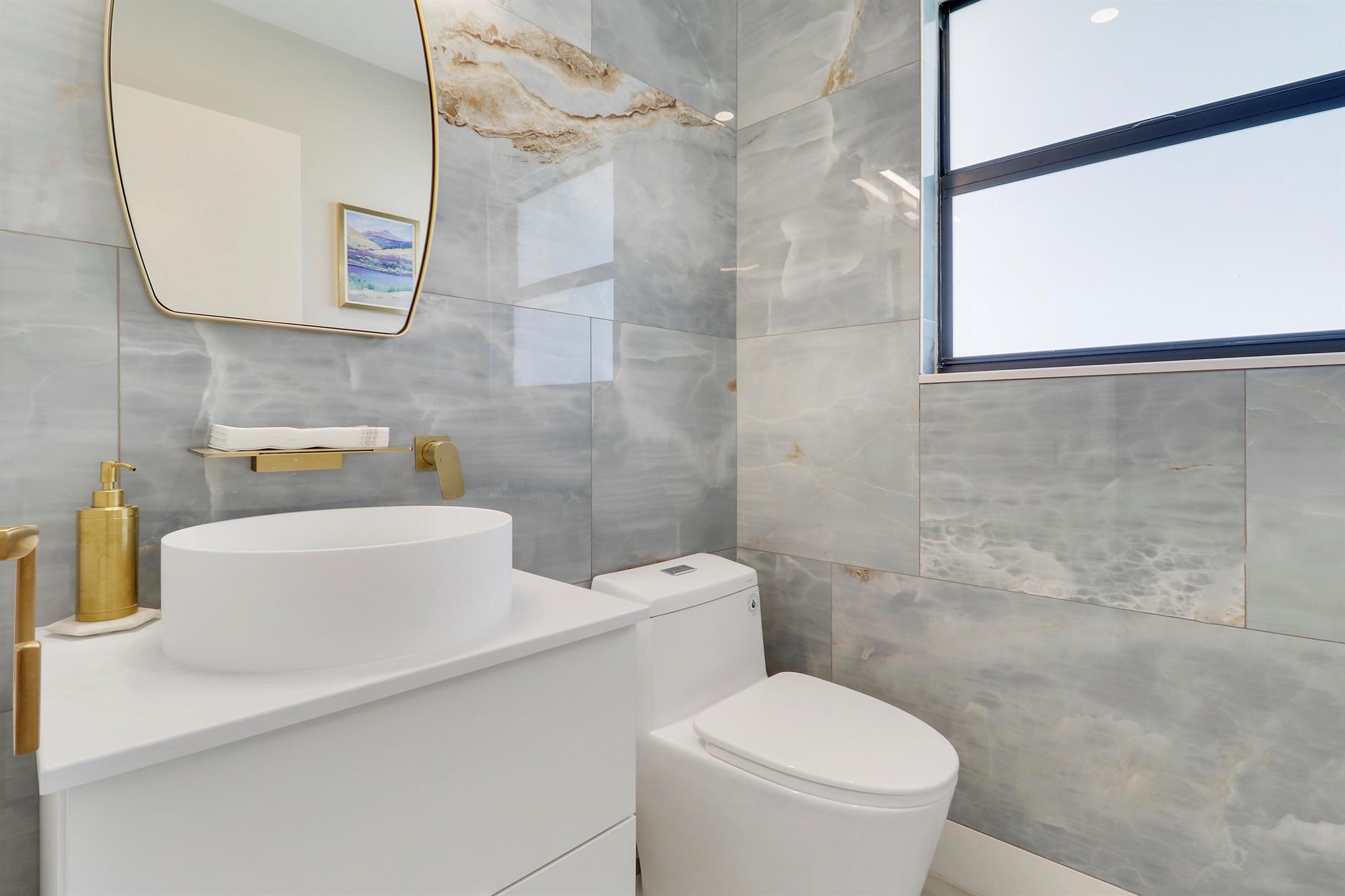 EASTPOINTE COUNTRY CLUB 5 - Residential