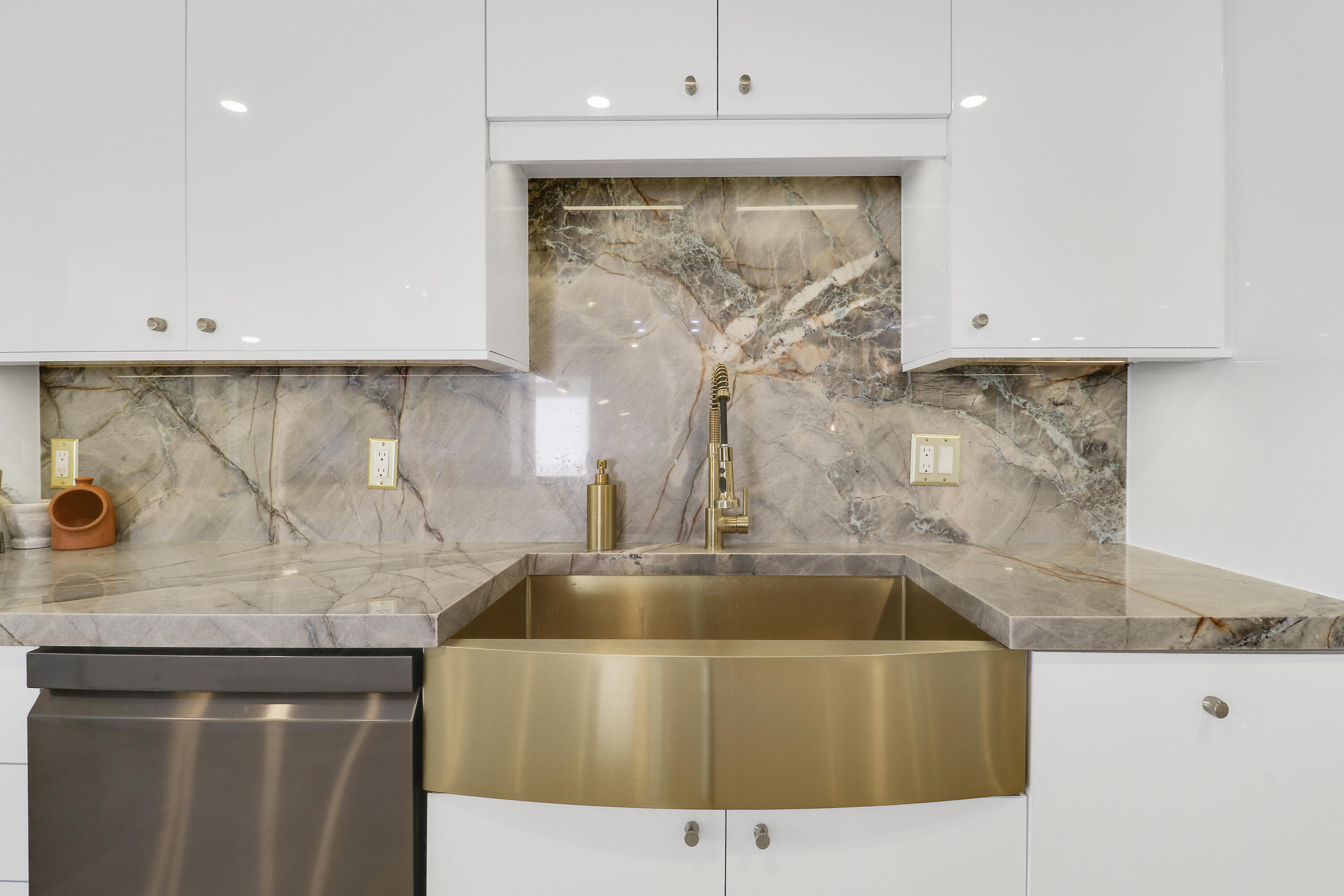 EASTPOINTE COUNTRY CLUB 5 - Residential