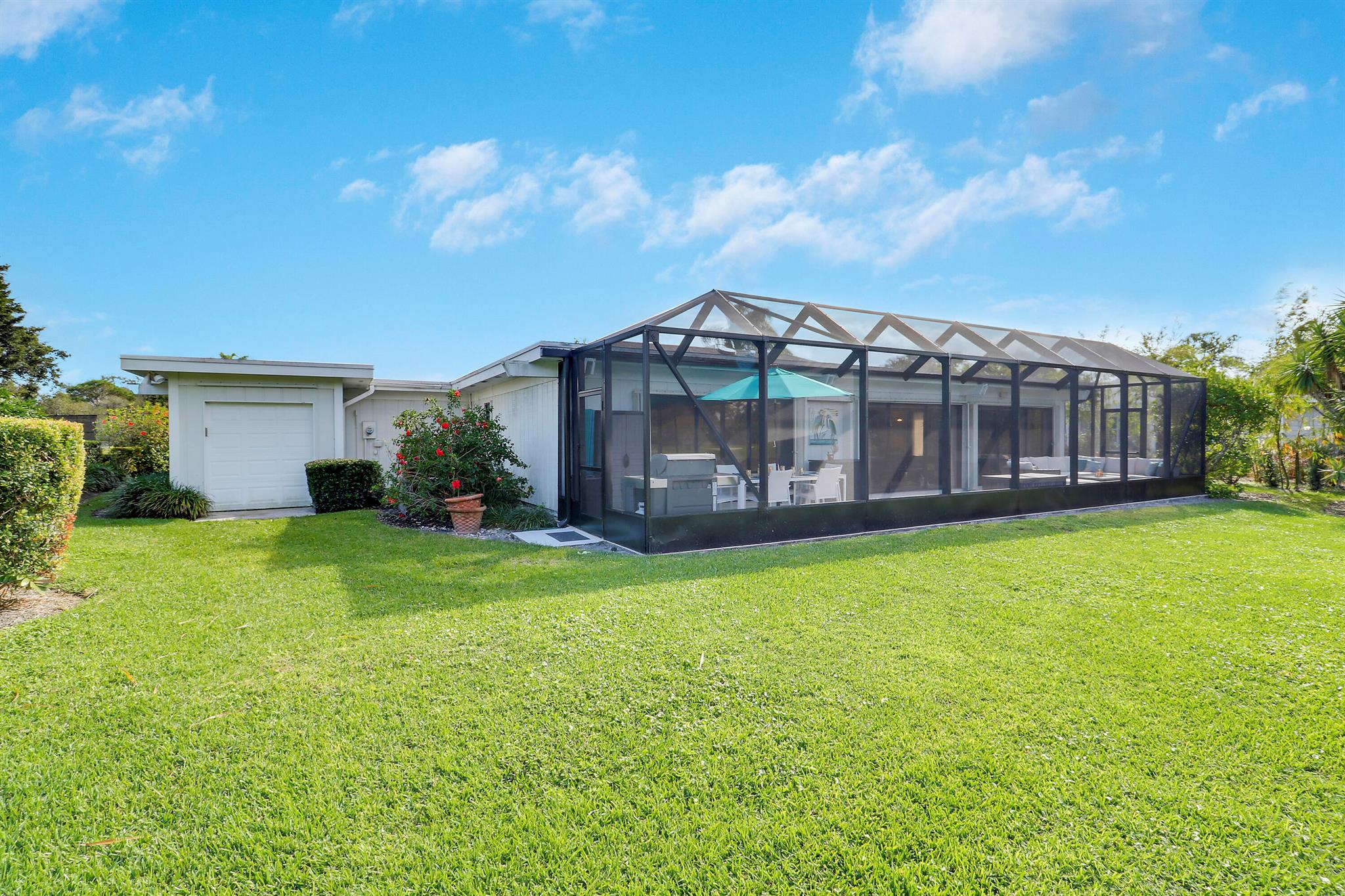 EASTPOINTE COUNTRY CLUB 5 - Residential