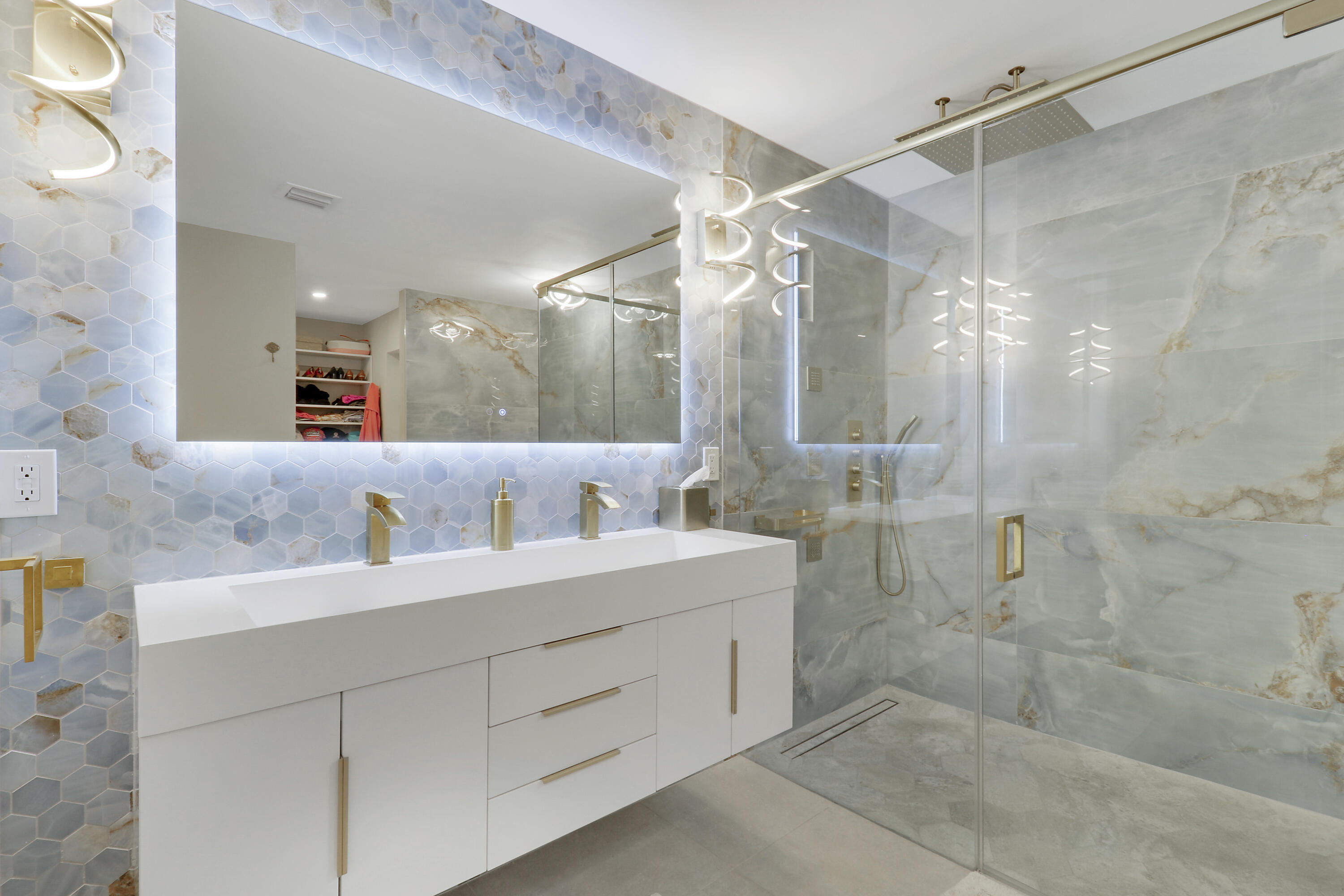 EASTPOINTE COUNTRY CLUB 5 - Residential