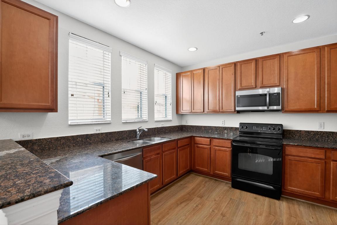 CITYSIDE CONDO - Residential Lease