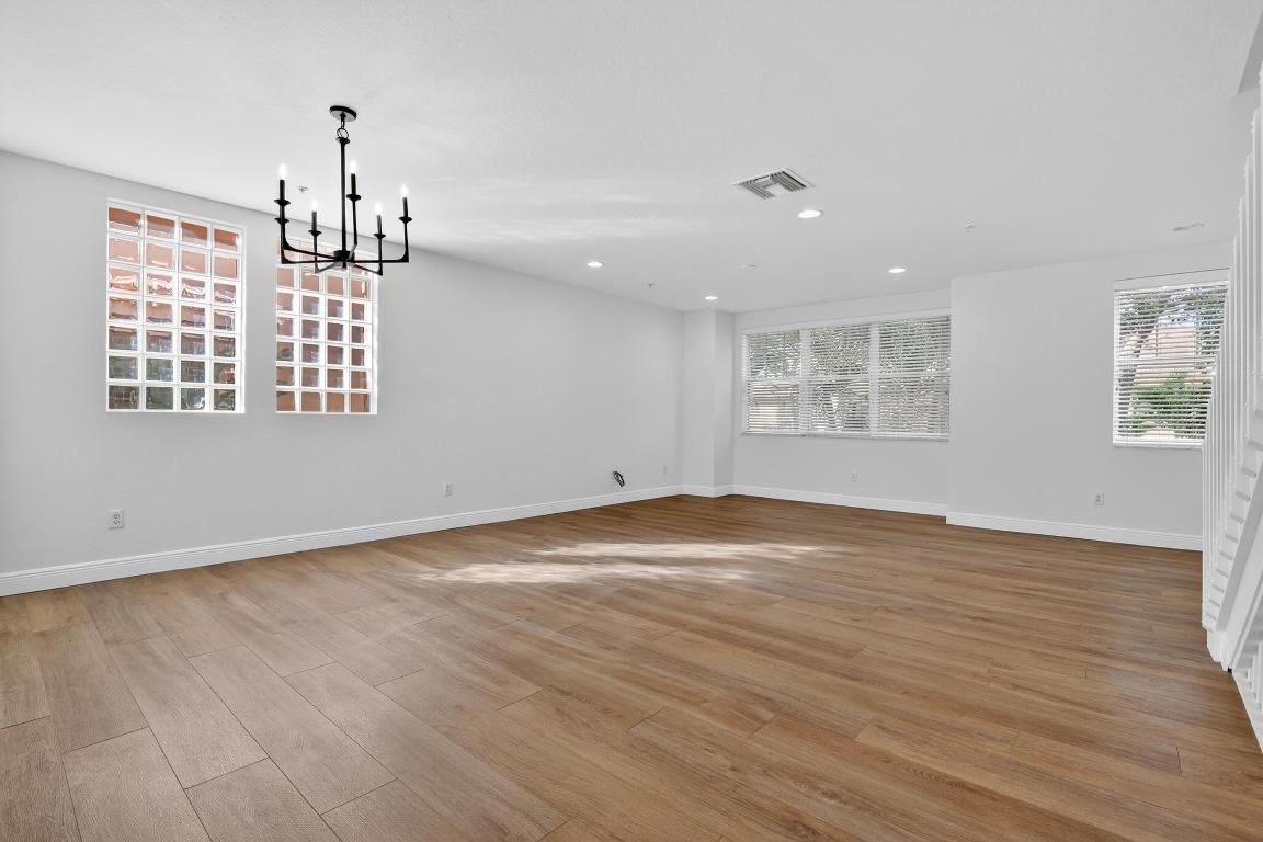 CITYSIDE CONDO - Residential Lease