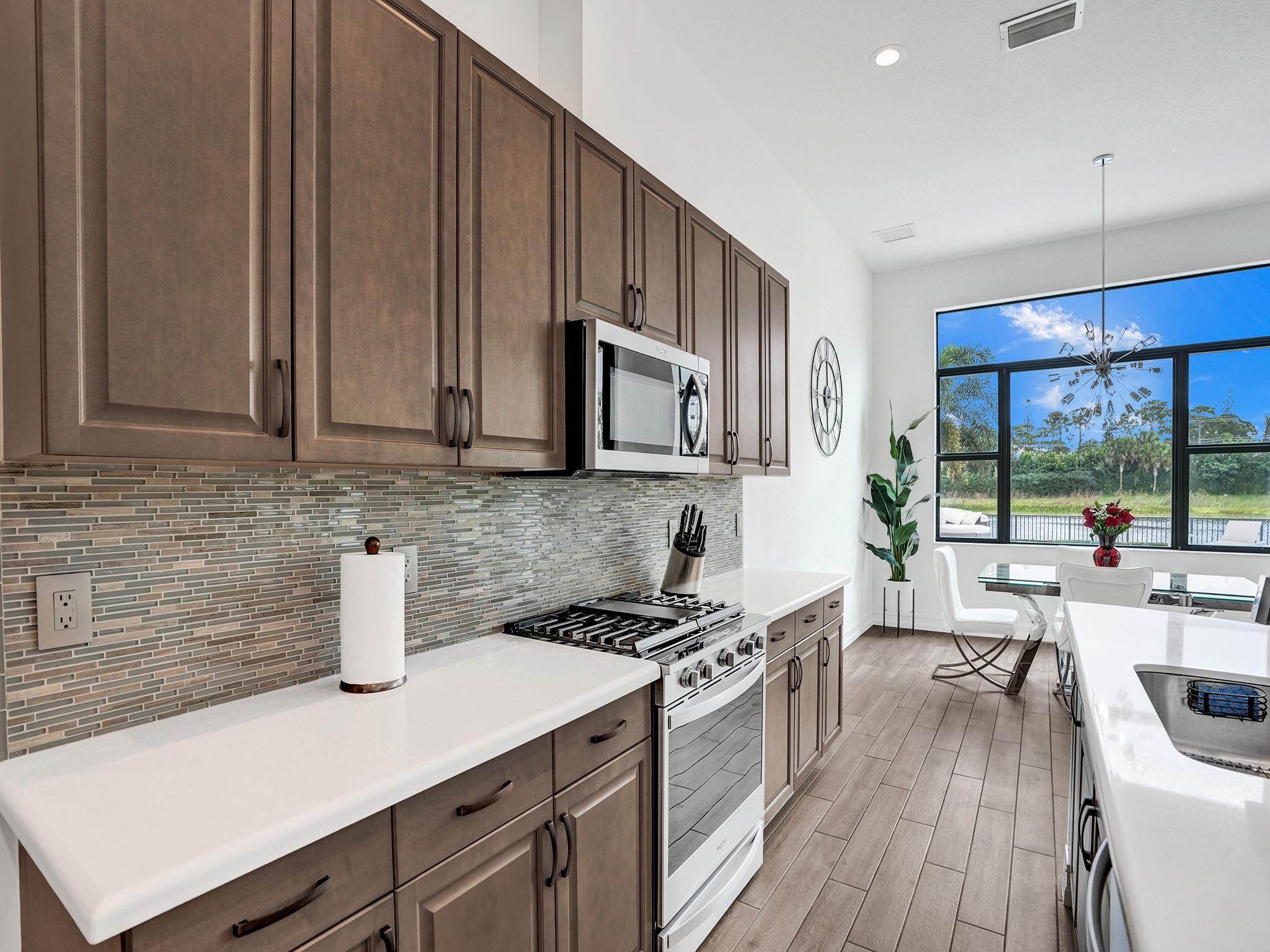 Palm Meadows Estates - Residential