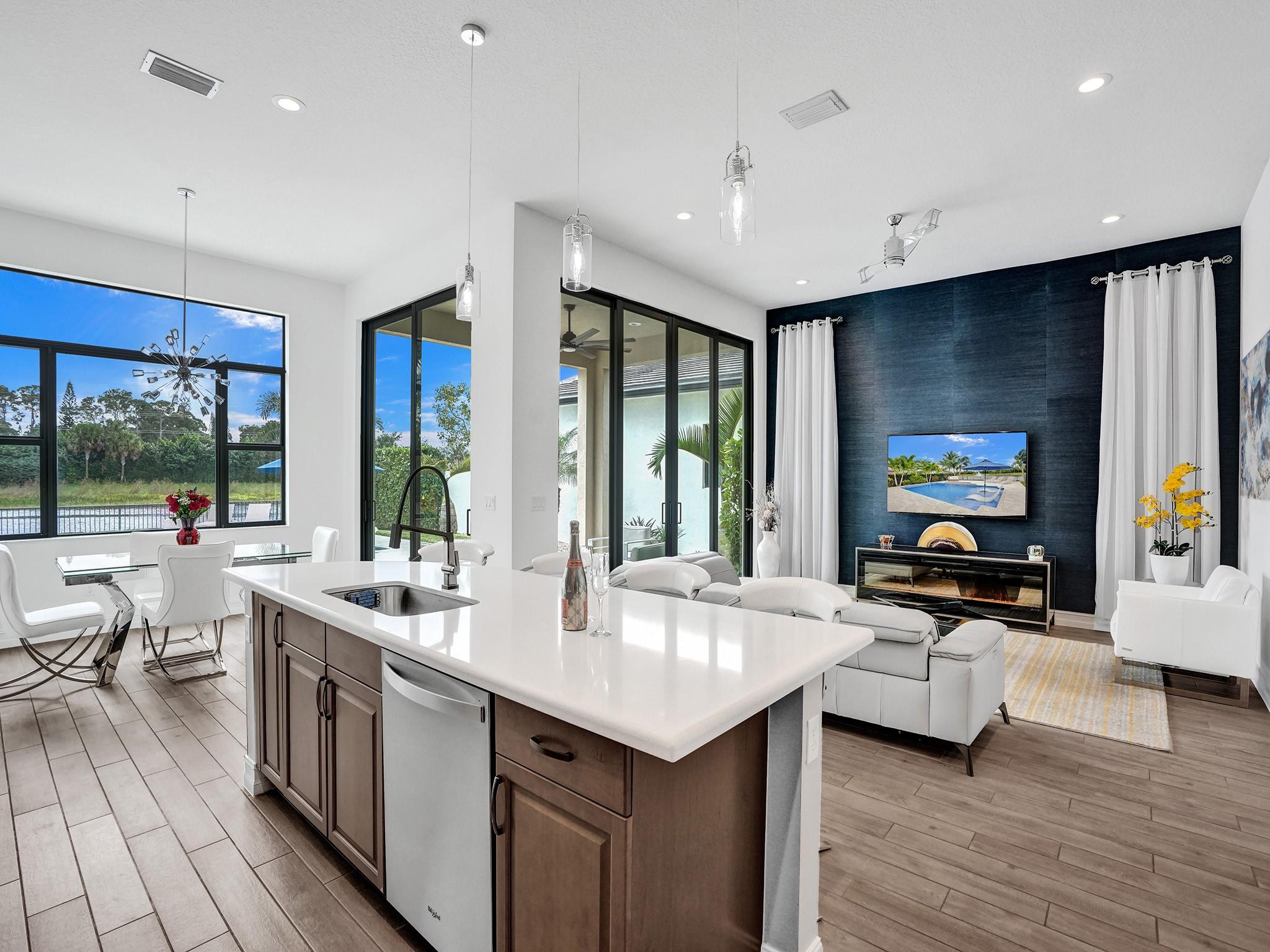 Palm Meadows Estates - Residential