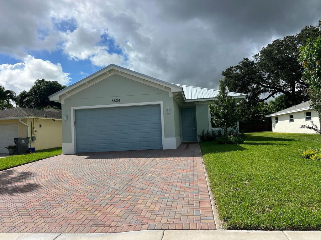 Photo of 6804 2nd Street, Jupiter, FL 33458 (MLS # R11126888)