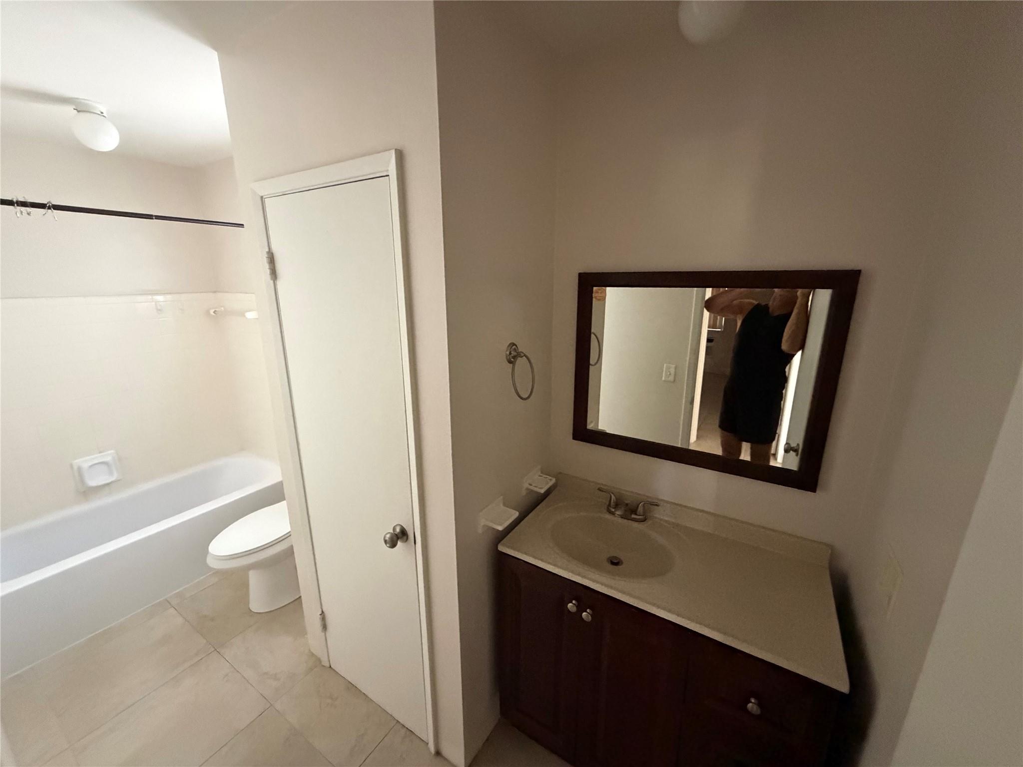 Venetian Isles 3rd Sec 47 - Residential Lease