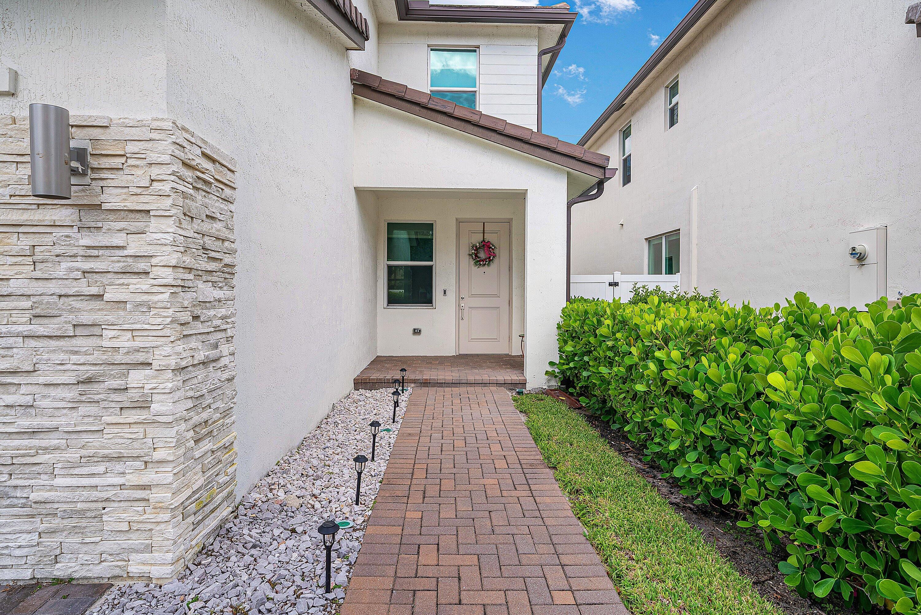 1600 Verawood Lane