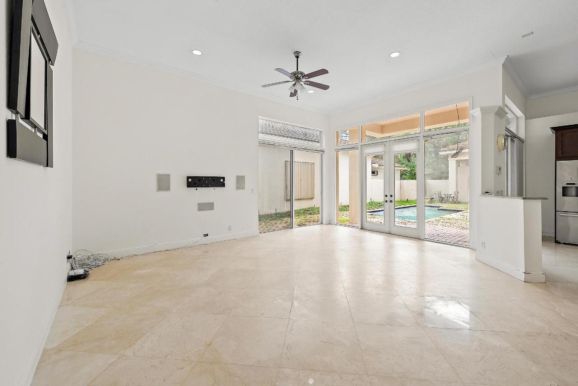 BANYANS - Residential