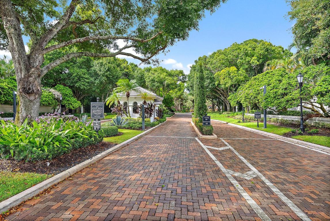 BANYANS - Residential