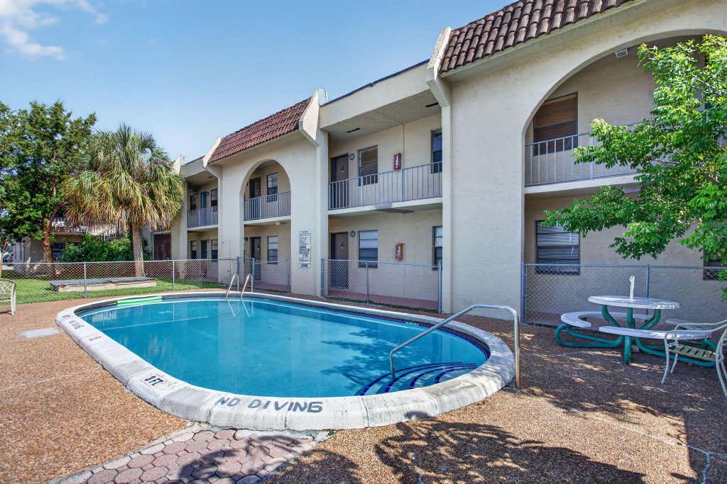 Photo of 2141 NE 42nd Street #204, Lighthouse Point, FL 33064 (MLS # B26045794)