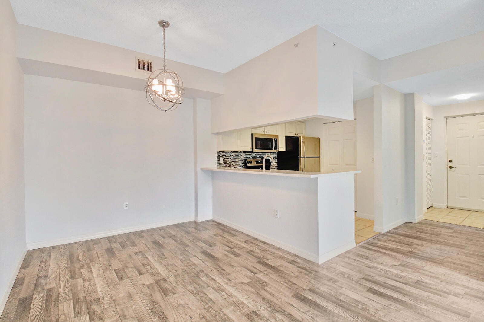 2801 SARENTO Place 304