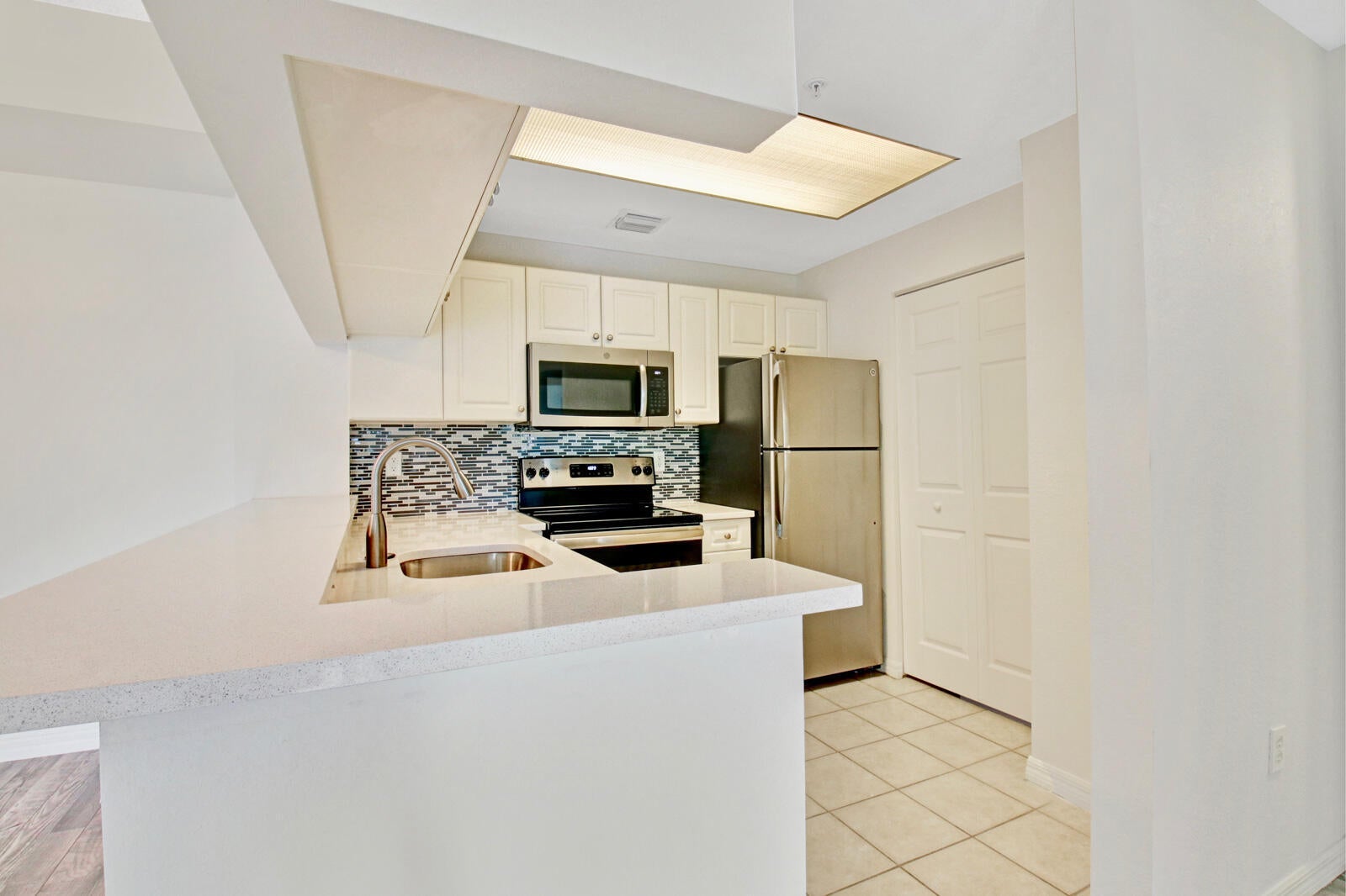 2801 SARENTO Place 304