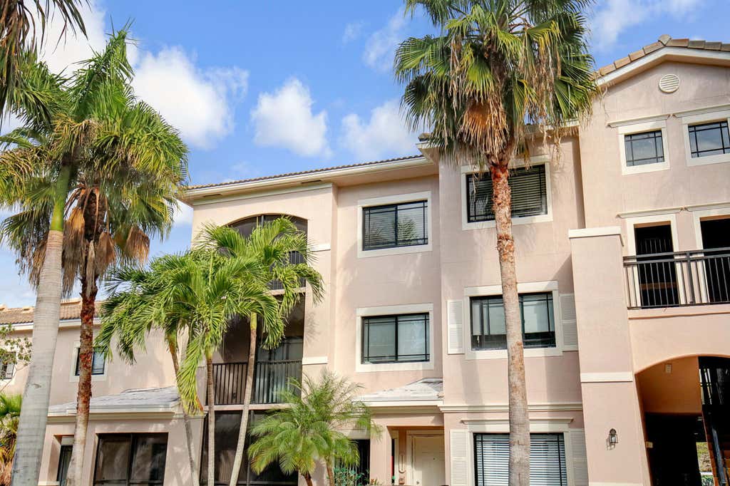 Photo of 2801 SARENTO Place #304, Palm Beach Gardens, FL 33410 (MLS # B26068876)