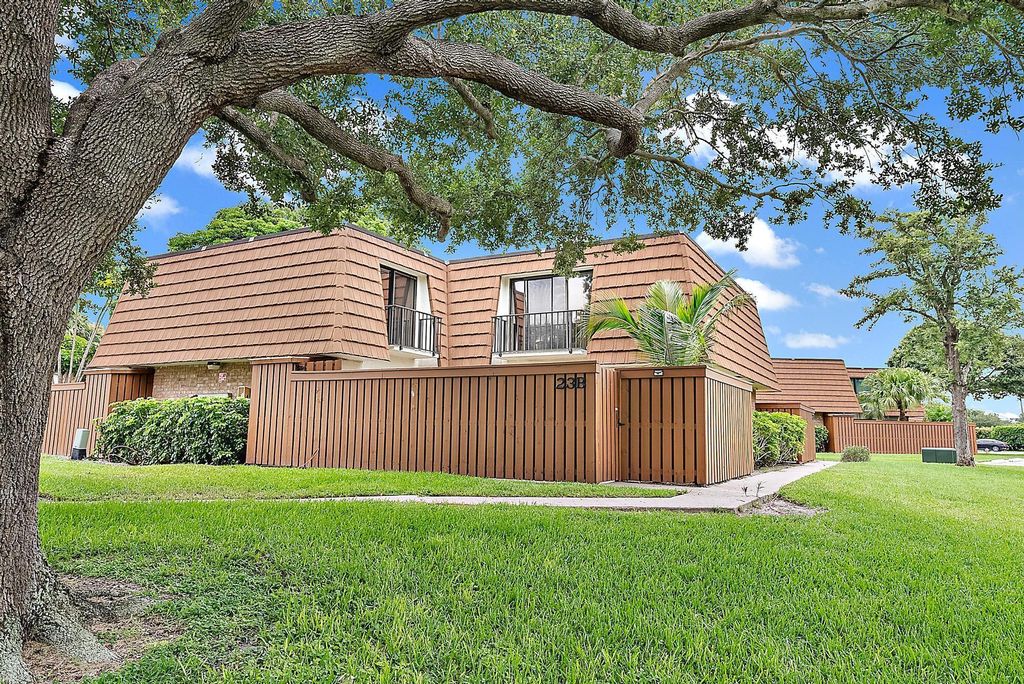 Photo of 3900 County Line Road #23b, Tequesta, FL 33469 (MLS # R10988992)