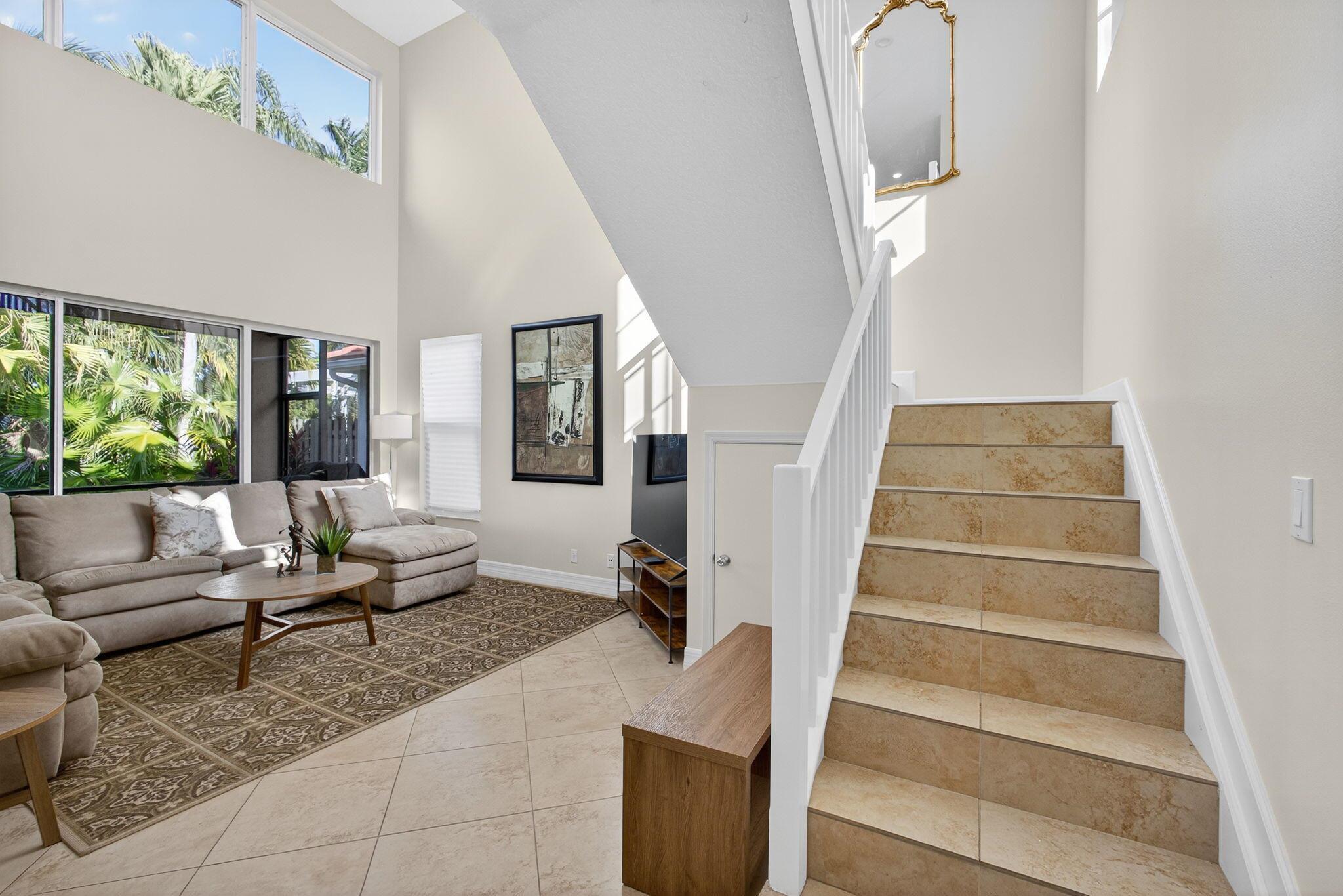 IBIS GOLF AND COUNTRY CLU - Residential Lease