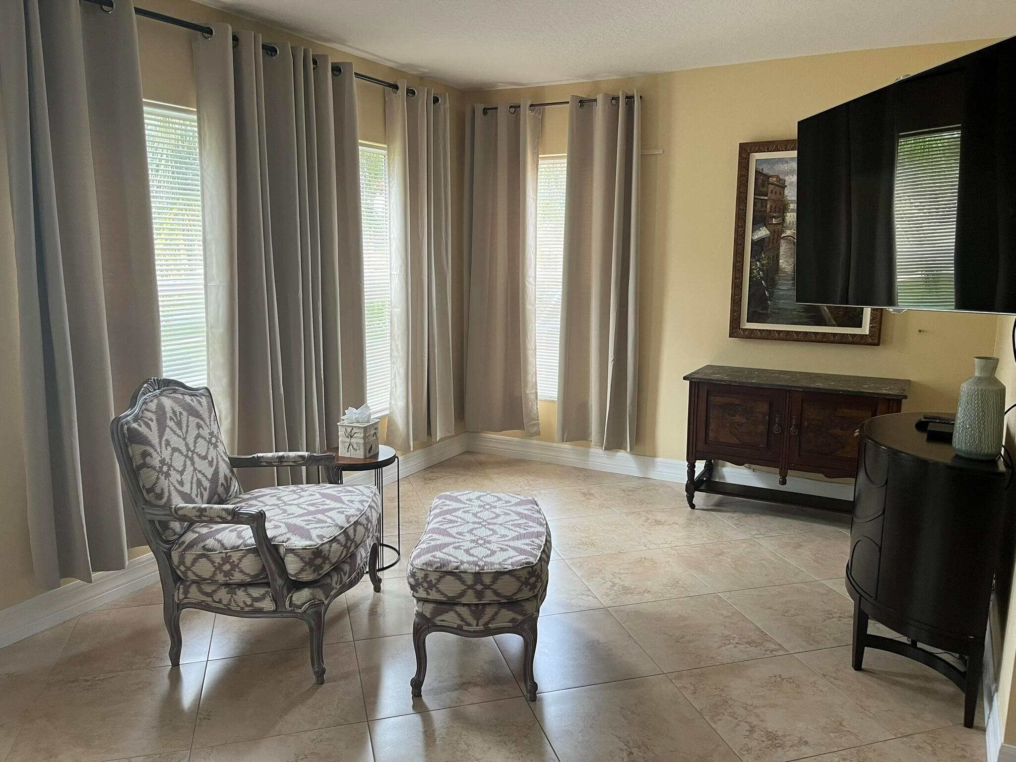IBIS GOLF AND COUNTRY CLU - Residential Lease