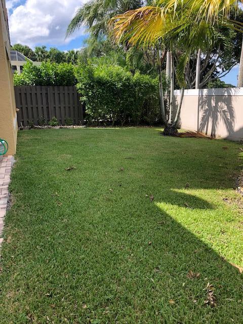 IBIS GOLF AND COUNTRY CLU - Residential Lease