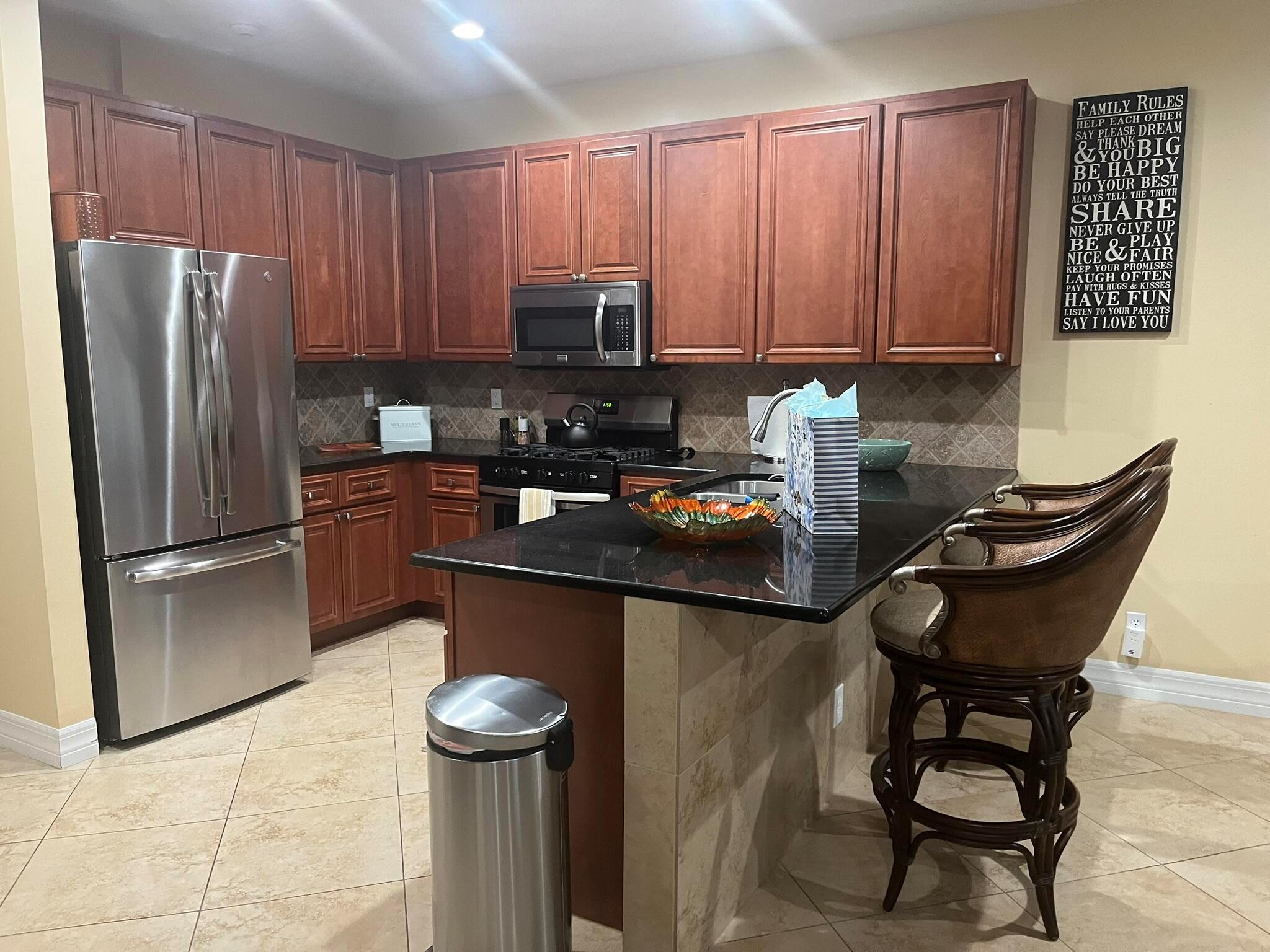 IBIS GOLF AND COUNTRY CLU - Residential Lease