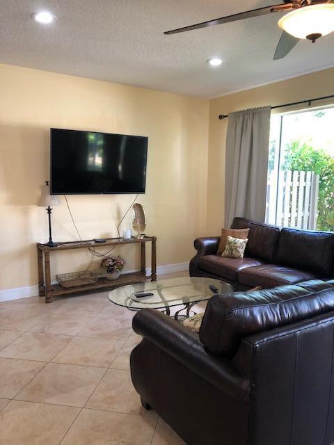 IBIS GOLF AND COUNTRY CLU - Residential Lease