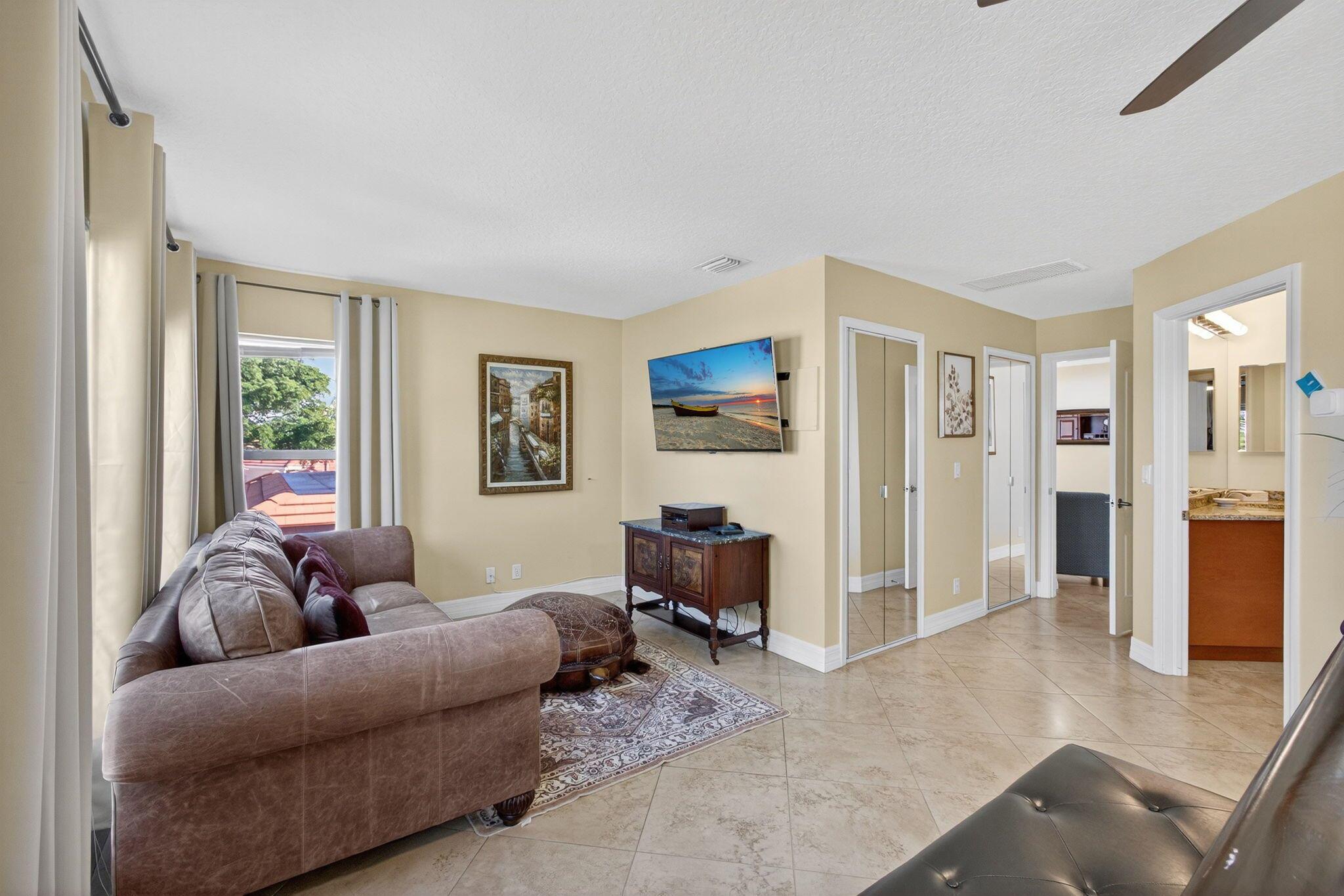 IBIS GOLF AND COUNTRY CLU - Residential Lease