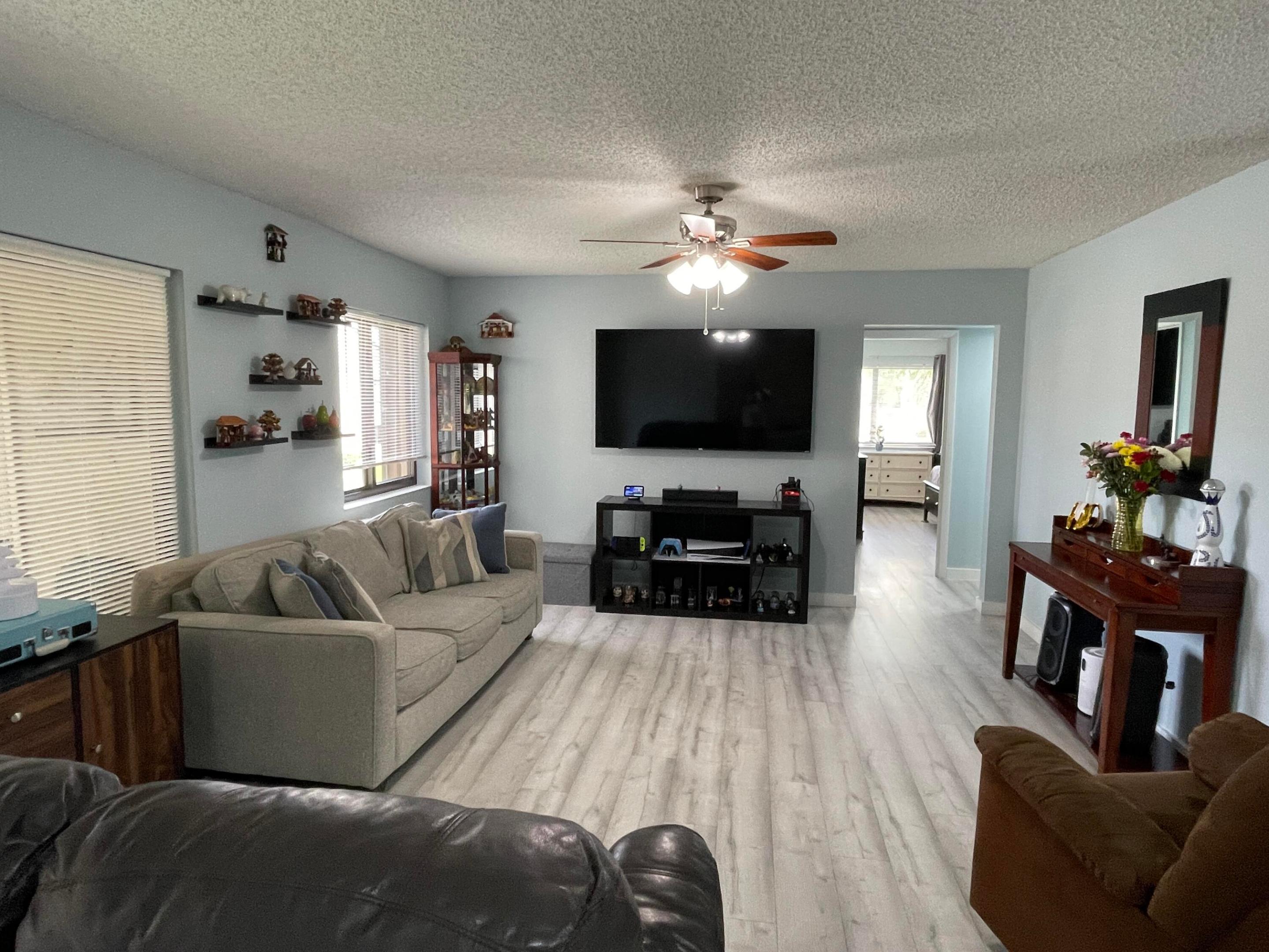 View photos, virtual tours, details... 536 Shady Pine Way A2