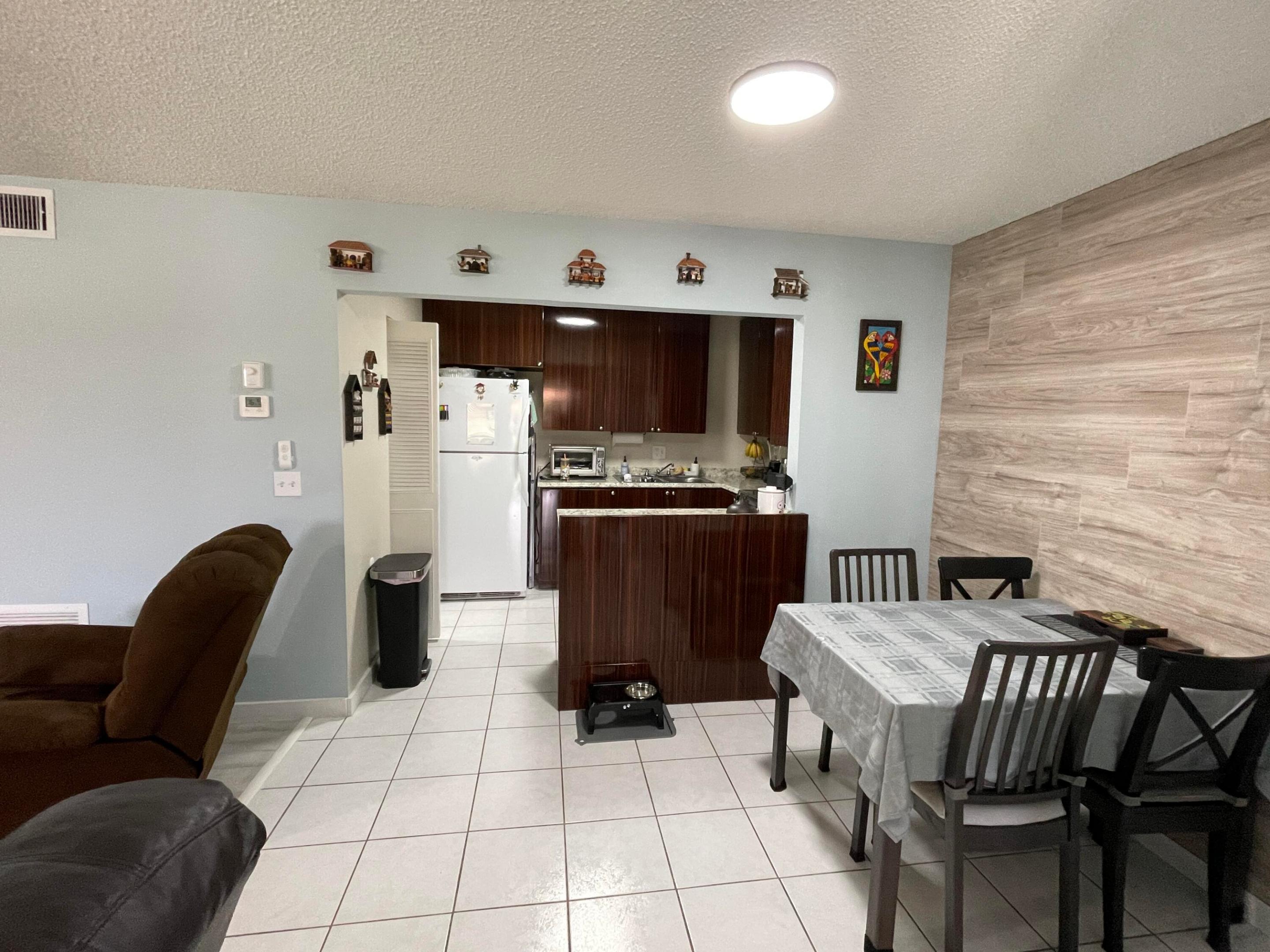 View photos, virtual tours, details... 536 Shady Pine Way A2
