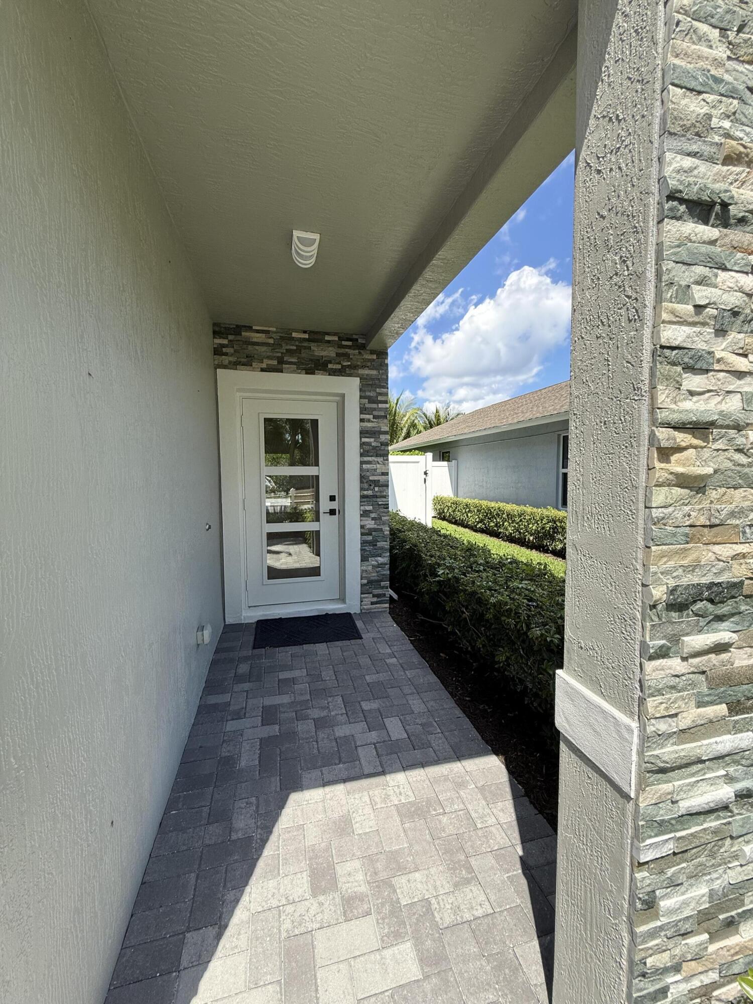 518 Lucky Lane