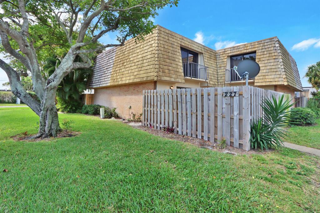 Photo of 227 Lake Arbor Drive, Palm Springs, FL 33461 (MLS # R10694760)