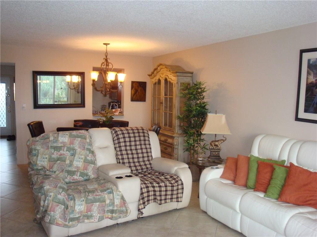 PALM SPRINGS 2 - Residential