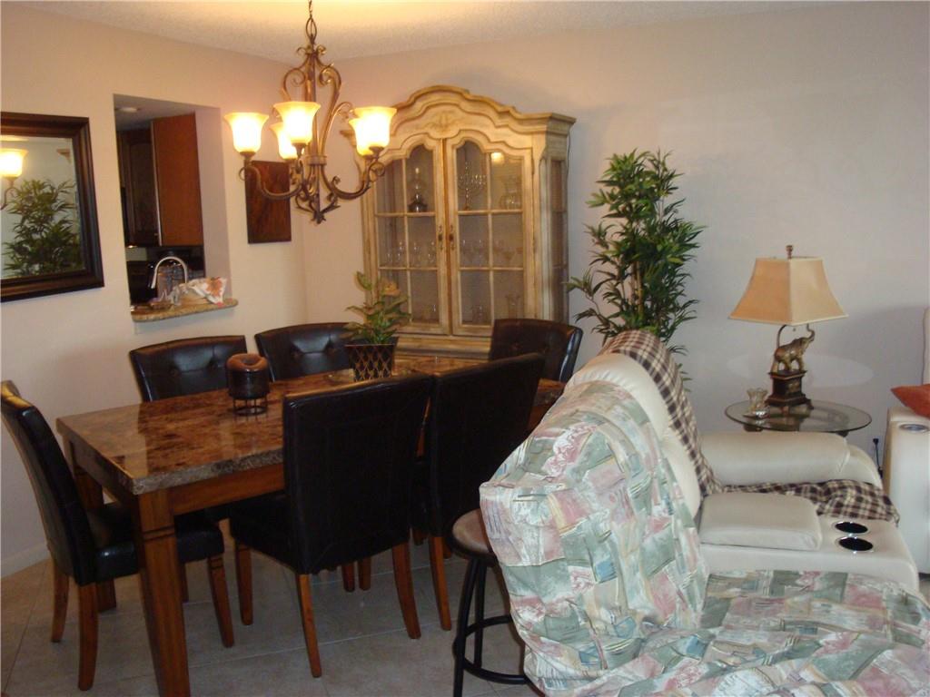 PALM SPRINGS 2 - Residential