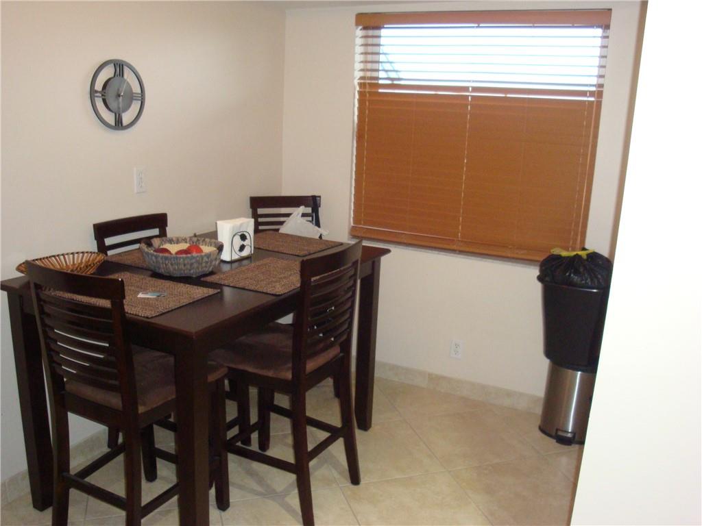 PALM SPRINGS 2 - Residential