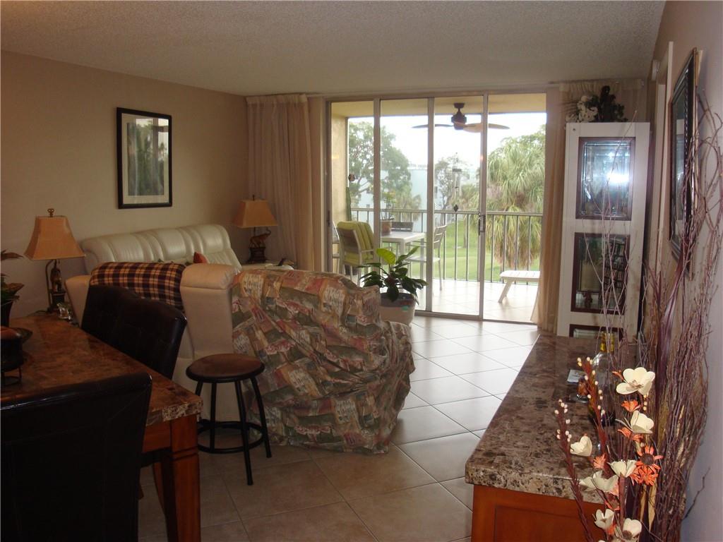 PALM SPRINGS 2 - Residential