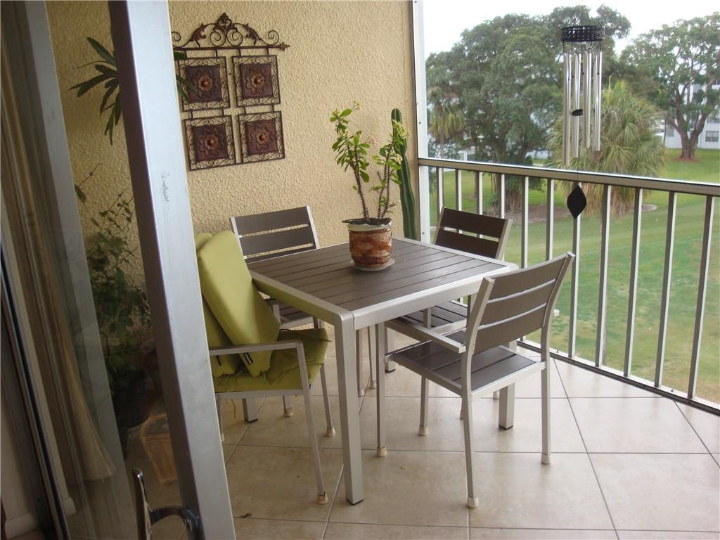 PALM SPRINGS 2 - Residential