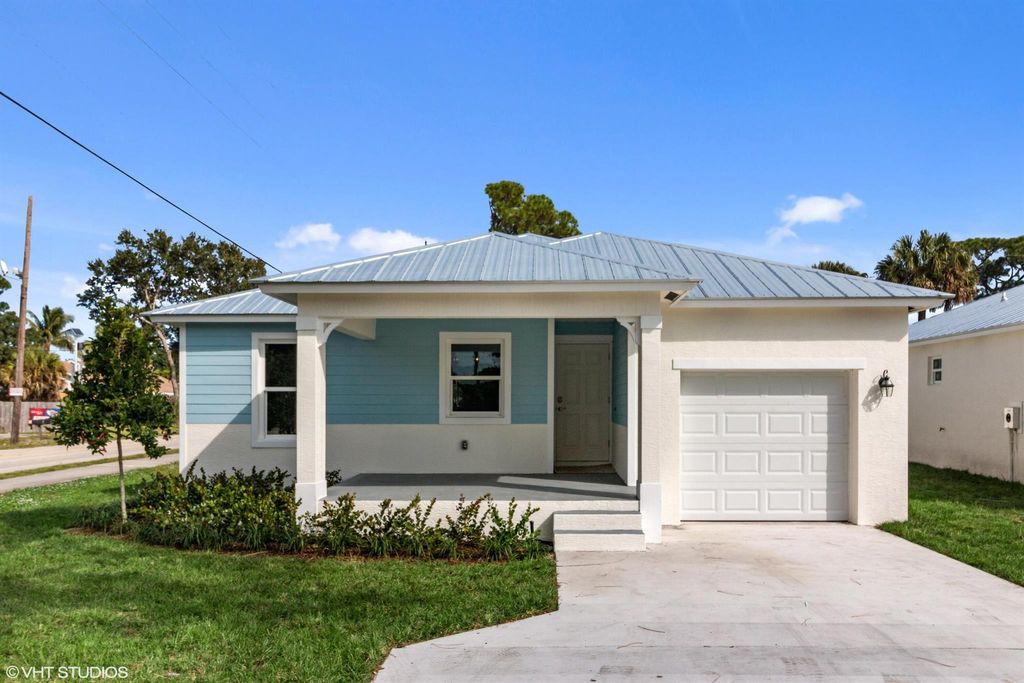 Photo of 5190 SE Jack Avenue, Stuart, FL 34997 (MLS # R10770931)