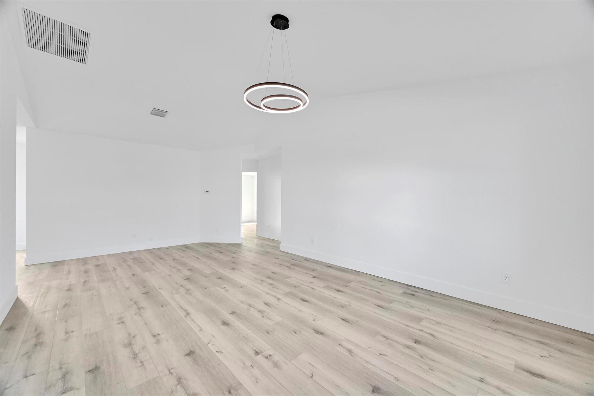 5584 SE Katharine Avenue