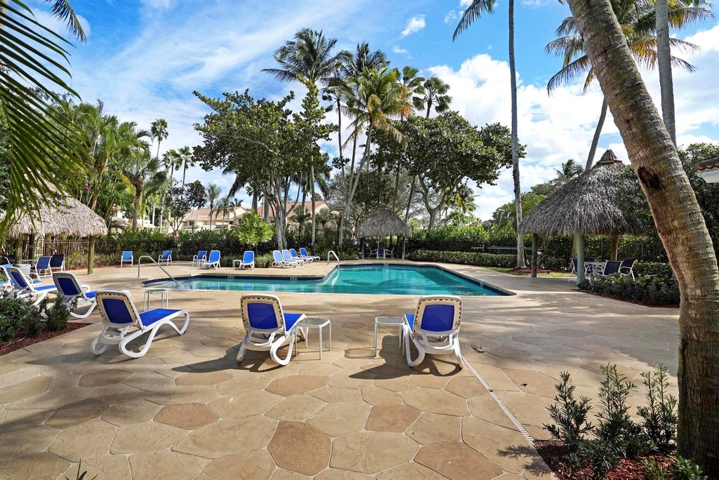 Photo of 6682 Montego Bay Boulevard #H, Boca Raton, FL 33433 (MLS # R11111385)