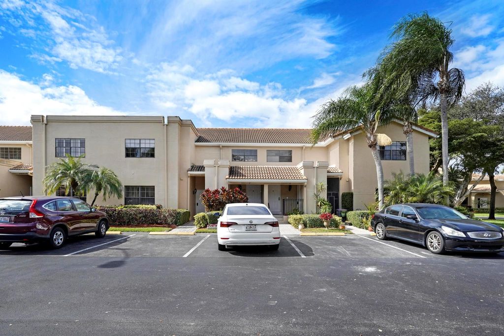 Photo of 6682 Montego Bay Boulevard #H, Boca Raton, FL 33433 (MLS # R11111385)