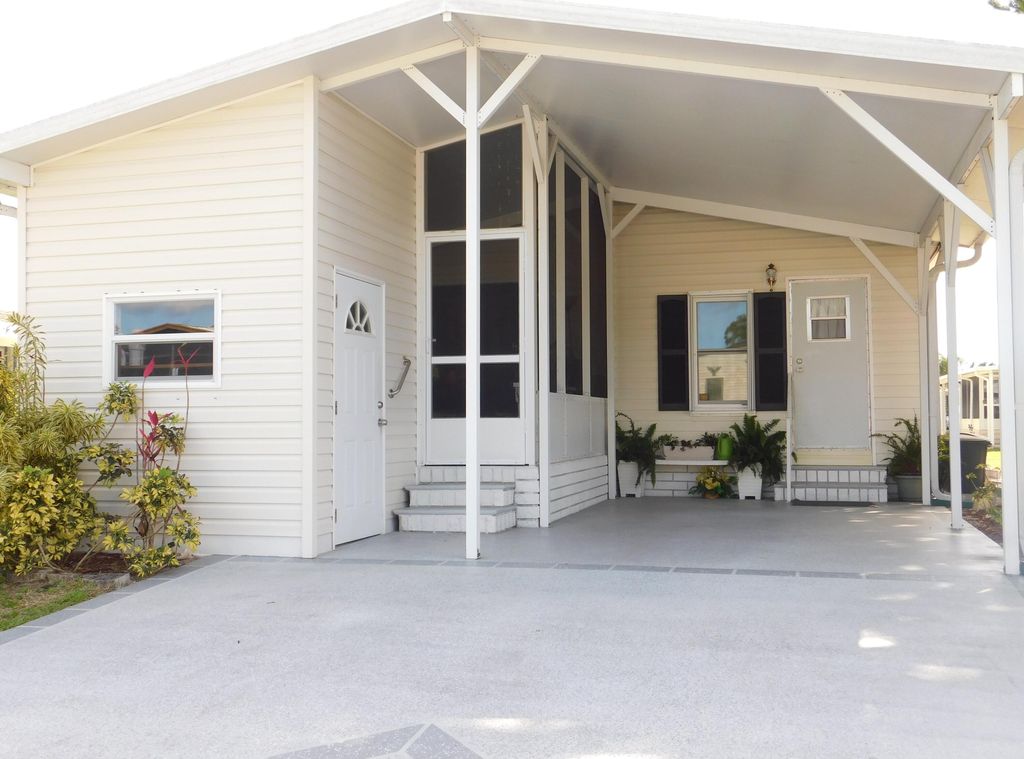 Photo of 243 Mangrove Bay Place, Fort Pierce, FL 34982 (MLS # R10785916)