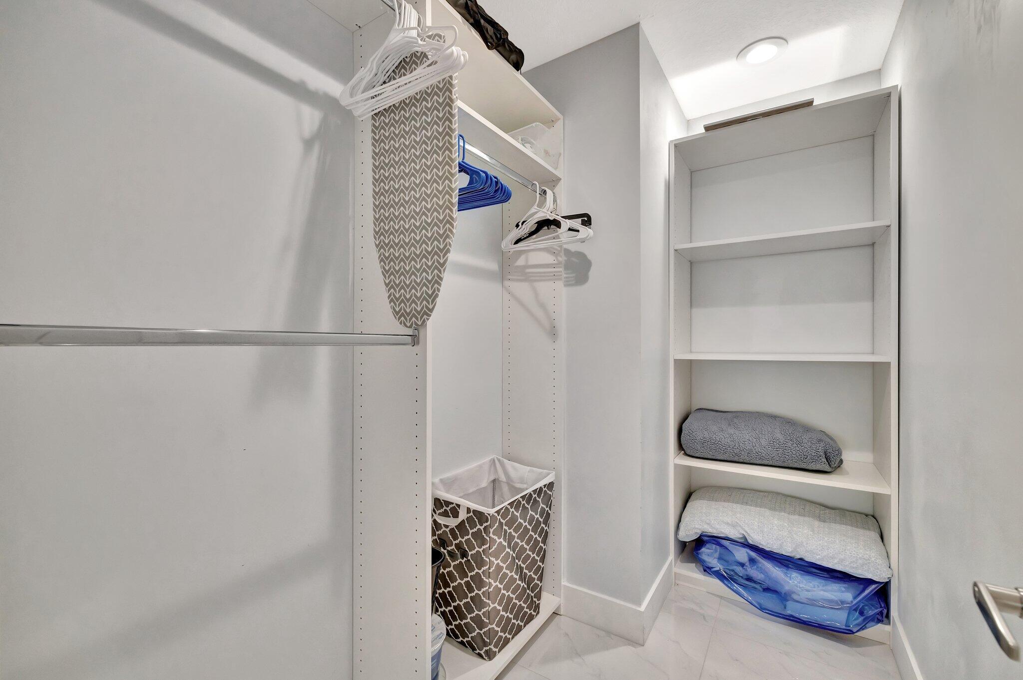 OCEAN VILLAGE - Residential