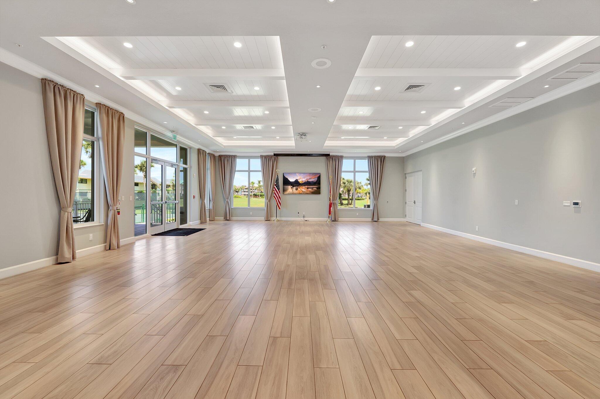 OCEAN VILLAGE - Residential