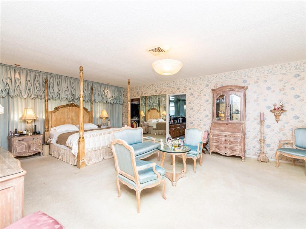 Del Lago Isle 42-2 B - Residential