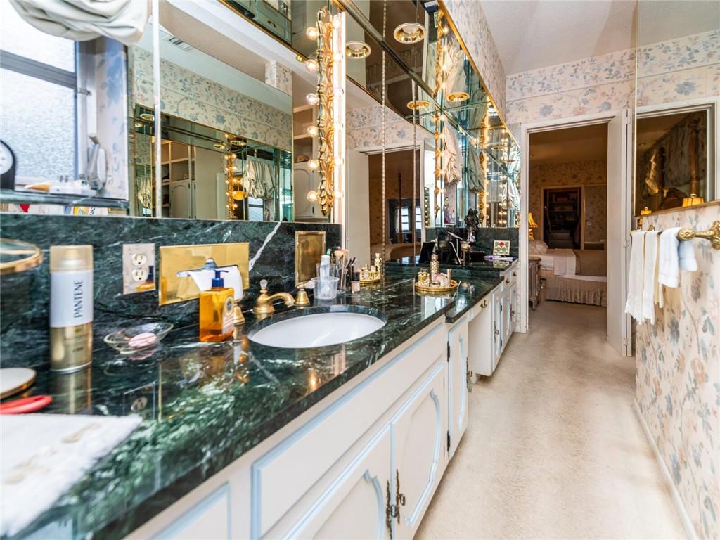 Del Lago Isle 42-2 B - Residential