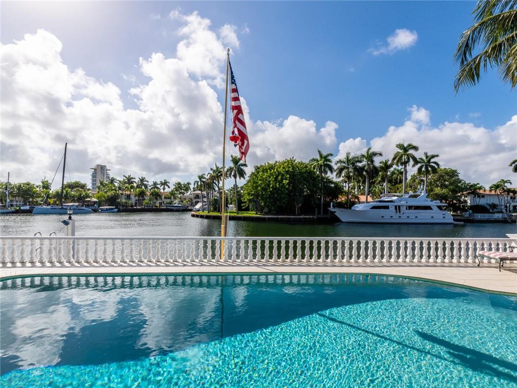 Del Lago Isle 42-2 B - Residential