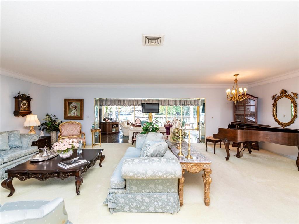 Del Lago Isle 42-2 B - Residential