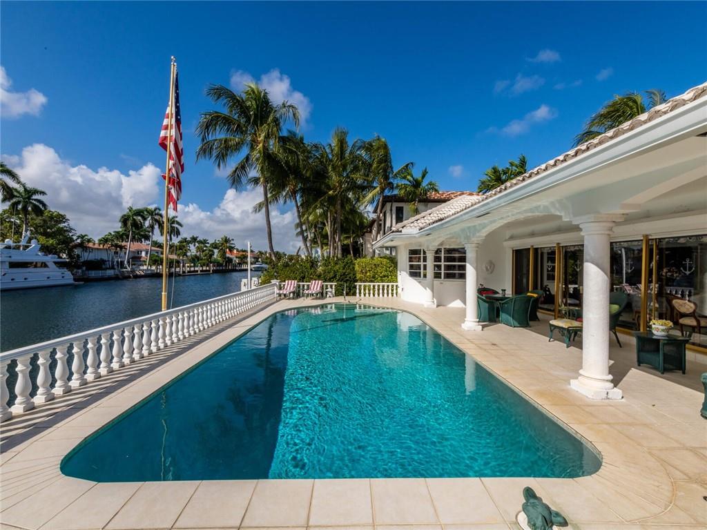 Del Lago Isle 42-2 B - Residential