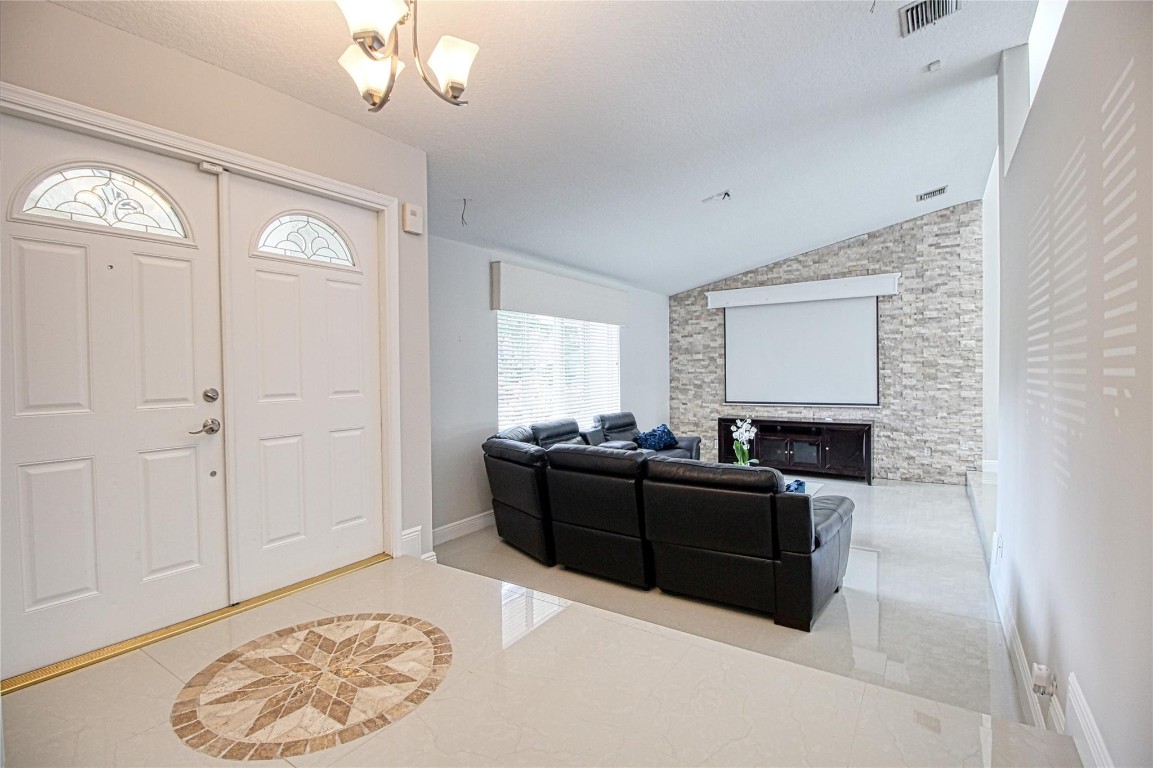 Pine Ridge North 127-29 B - Residential